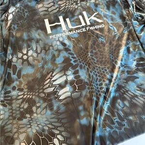 Men’s long sleeve performance HUK fishing shirt